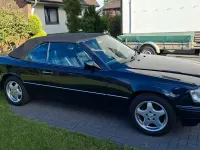 Gebraucht Mercedes E200 136 PS (100 kW) 1997 Blau Cabrio
