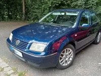 Gebraucht VW Bora 105 PS (77 kW) 2002 Blau Limousine