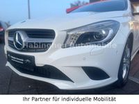 Gebraucht Mercedes CLA200 Shooting Brake 156 PS (114 kW) 2015 Weiß Kombi