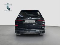 Gebraucht BMW X7 M Sport 352 PS (258 kW) 2022 Schwarz SUV