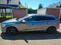 Gebraucht Volvo V60 R-Design 190 PS (139 kW) 2017 Grau Kombi
