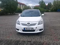 Gebraucht Toyota Verso 176 PS (129 kW) 2011 Weiß Van / Kleinbus