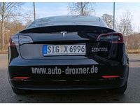 Gebraucht Tesla Model 3 Standard Range Plus 225 kW (306 PS) 2019 Solid black (metallic) Limousine