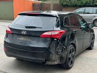 Gebraucht Hyundai i30 110 PS (80 kW) 2014 Schwarz Limousine