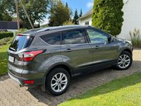 Gebraucht Ford Kuga Titanium 150 PS (110 kW) 2018 Grau SUV