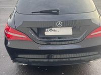 Gebraucht Mercedes CLA220 Shooting Brake 177 PS (130 kW) 2017 Schwarz Kombi