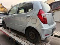 Gebraucht Hyundai i10 85 PS (62 kW) 2012 Blau Kleinwagen