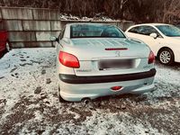 Gebraucht Peugeot 206 CC 108 PS (79 kW) 2002 Silber Cabrio