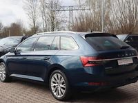 Gebraucht Skoda Superb Style 200 PS (147 kW) 2022 Blau Kombi