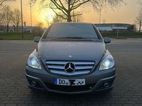 Gebraucht Mercedes B180 109 PS (80 kW) 2009 Grau Van / Kleinbus