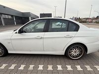 Gebraucht BMW 320 150 PS (110 kW) 2006 Weiß Limousine