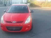 Gebraucht Hyundai i20 Classic 77 PS (56 kW) 2011 Rot Kleinwagen
