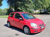 Gebraucht Toyota Yaris 65 PS (47 kW) 2005 Rot Kleinwagen