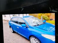 Gebraucht Renault Mégane III 131 PS (96 kW) 2011 Blau Kombi