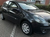 Second-hand Renault Clio II 75 CP (55 kW) 2006 Hatchback