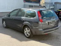 Używany Ford Focus Ghia 145 KM (106 kW) 2006 Sedan/Limuzyna