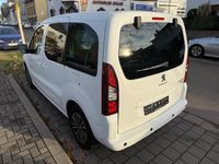 Gebraucht Peugeot Partner Tepee Active 98 PS (72 kW) 2017 Weiß Van / Kleinbus
