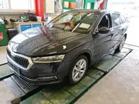 Gebraucht Skoda Octavia Style 150 PS (110 kW) 2022 Schwarzmagic perleffekt Kombi