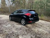 Gebraucht Ford Focus Trend 126 PS (92 kW) 2017 Schwarz Limousine