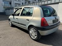 Second-hand Renault Clio II 75 CP (55 kW) 2000 Argintiu Hatchback