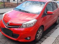 Gebraucht Toyota Yaris 99 PS (72 kW) 2012 Rot Kleinwagen