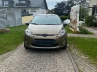 Gebraucht Ford Fiesta 70 PS (51 kW) 2011 Braun Kleinwagen
