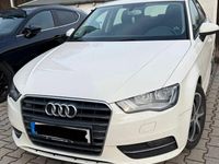 Gebraucht Audi A3 110 PS (80 kW) 2014 Weiß Limousine