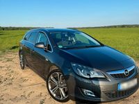 Gebraucht Opel Astra 162 PS (119 kW) 2012 Grau Kombi