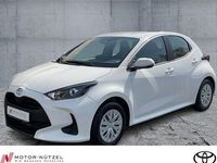 Neu Toyota Yaris Hybrid Comfort 116 PS (85 kW) 2025 Weiß Limousine