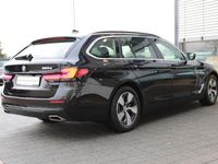 Gebraucht BMW 520 190 PS (139 kW) 2022 Black saphire Kombi
