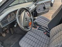 Gebraucht Mercedes 190 94 PS (69 kW) 1992 Schwarz Limousine