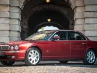 Gebraucht Jaguar XJ8 258 PS (189 kW) 2006 Rot Limousine