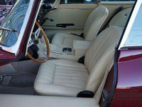 Begagnad Jaguar E-Type 265 HK (194 kW) 1968 Röd Sportkupé