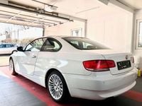 Gebraucht BMW 320 170 PS (125 kW) 2010 Alpinweiss iii Coupé