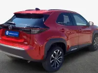 Neu Toyota Yaris Cross 130 PS (95 kW) 2026 Rot SUV