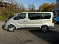 Second-hand Opel Vivaro 125 CP (91 kW) 2017 Argintiu Monovolum