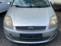 Gebraucht Ford Fiesta Style 69 PS (50 kW) 2008 Silber Kleinwagen