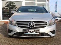 Gebraucht Mercedes A180 122 PS (89 kW) 2012 Silber Kleinwagen