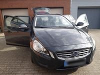 Gebraucht Volvo V60 Kinetic 114 PS (83 kW) 2012 Grau Kombi