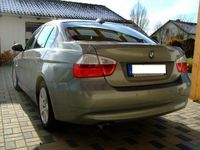 Gebraucht BMW 320 222 PS (163 kW) 2005 Grau metallic Limousine