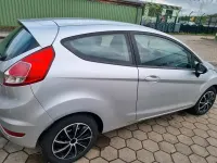 Gebraucht Ford Fiesta 90 PS (66 kW) 2016 Silber Kleinwagen