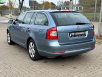Gebraucht Skoda Octavia Ambiente 122 PS (89 kW) 2009 Blau Kombi