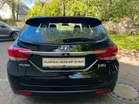 Gebraucht Hyundai i40 Comfort 135 PS (99 kW) 2013 Schwarz metallic Kombi