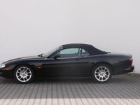 Używany Jaguar XKR 363 KM (266 kW) 1998 Czarny Kabriolet