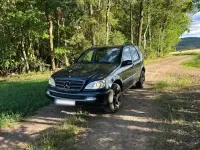 Gebraucht Mercedes ML270 163 PS (119 kW) 2003 Schwarz SUV