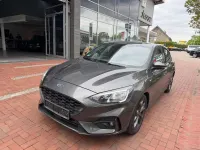 Gebraucht Ford Focus Style 125 PS (91 kW) 2020 Magneticgrau (metallic) (metallic) Limousine