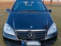 Käytetty Mercedes 180 2011 Musta Sedan