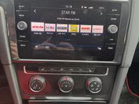 Gebraucht VW Golf VII 130 PS (95 kW) 2019 Weiß Kleinwagen