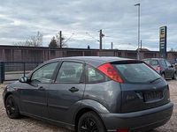 Gebraucht Ford Focus 115 PS (84 kW) 2002 Grau Kleinwagen
