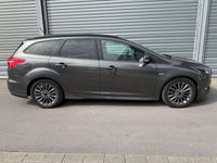 Gebraucht Ford Focus ST-Line 140 PS (102 kW) 2018 Grau Kombi